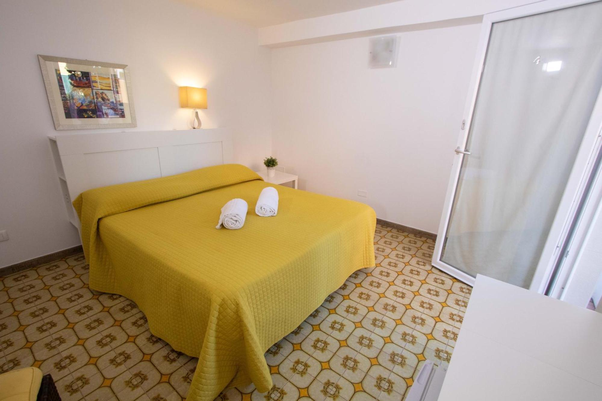 אבולה Le Torrette Rooms And Apartments מראה חיצוני תמונה